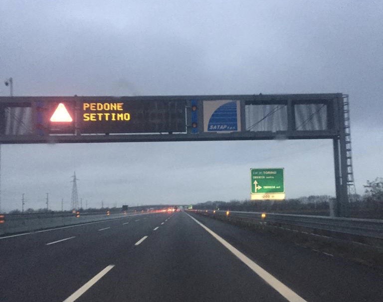 Settimo, cammina  sulle corsie della Torino Milano