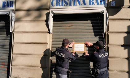 Polizia chiude un bar: dentro troppi delinquenti