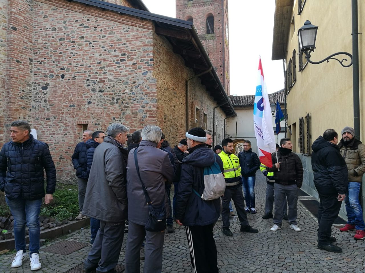 Crisi Cnh, presidio davanti al municipio di San Mauro