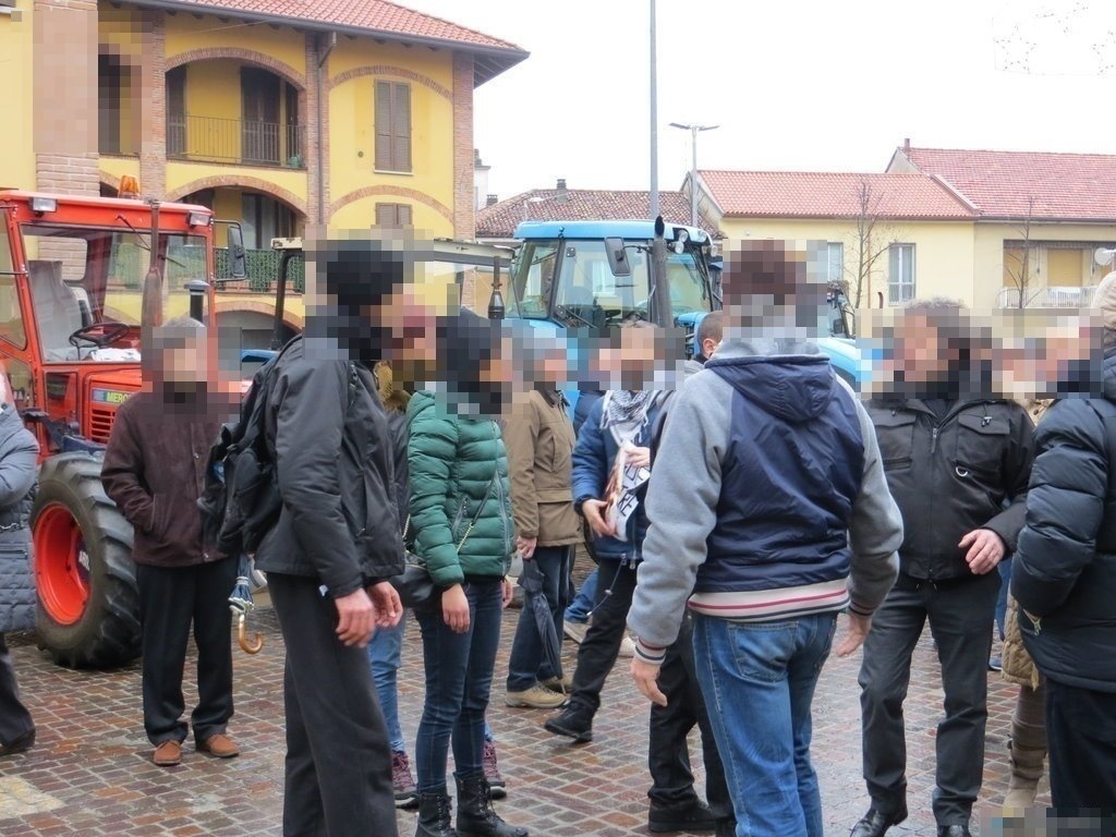 Agricoltori protestano in piazza mercoledì 11 dicembre