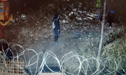 Tensione nel cantiere Tav, lanci di sassi e bombe carta IL VIDEO
