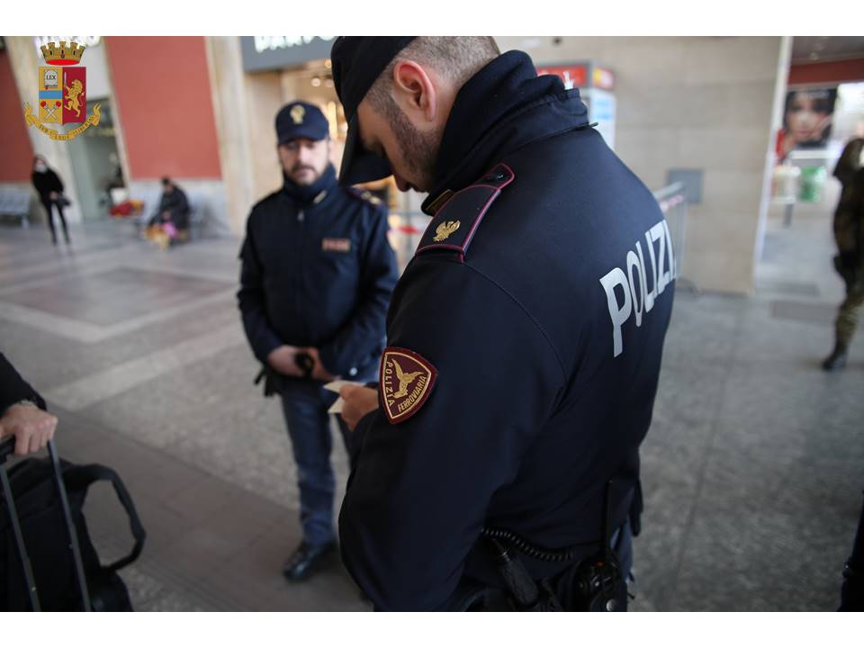 Controlli in stazione, quattro indagati