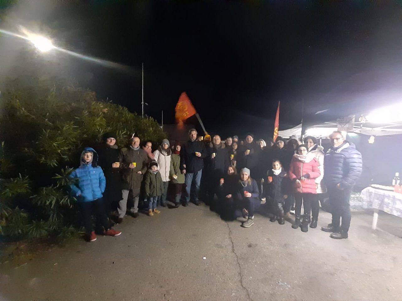 Crisi Martor, brindisi di mezzanotte con gli operai