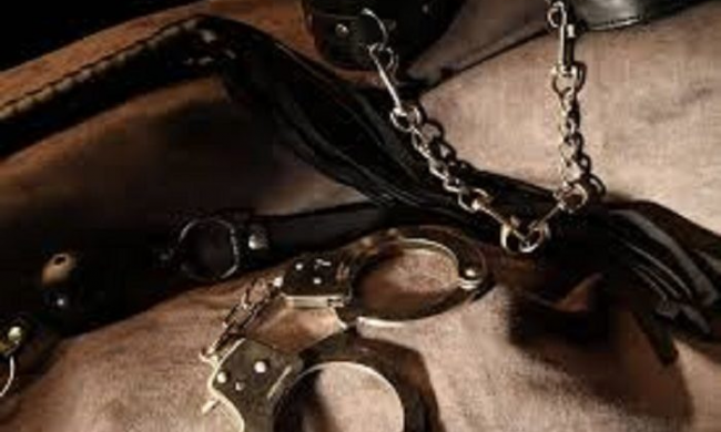 Morì durante un gioco erotico, condannata l’amante