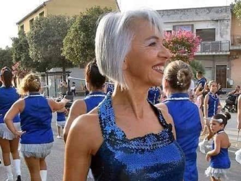 La città piange la mamma della majorettes