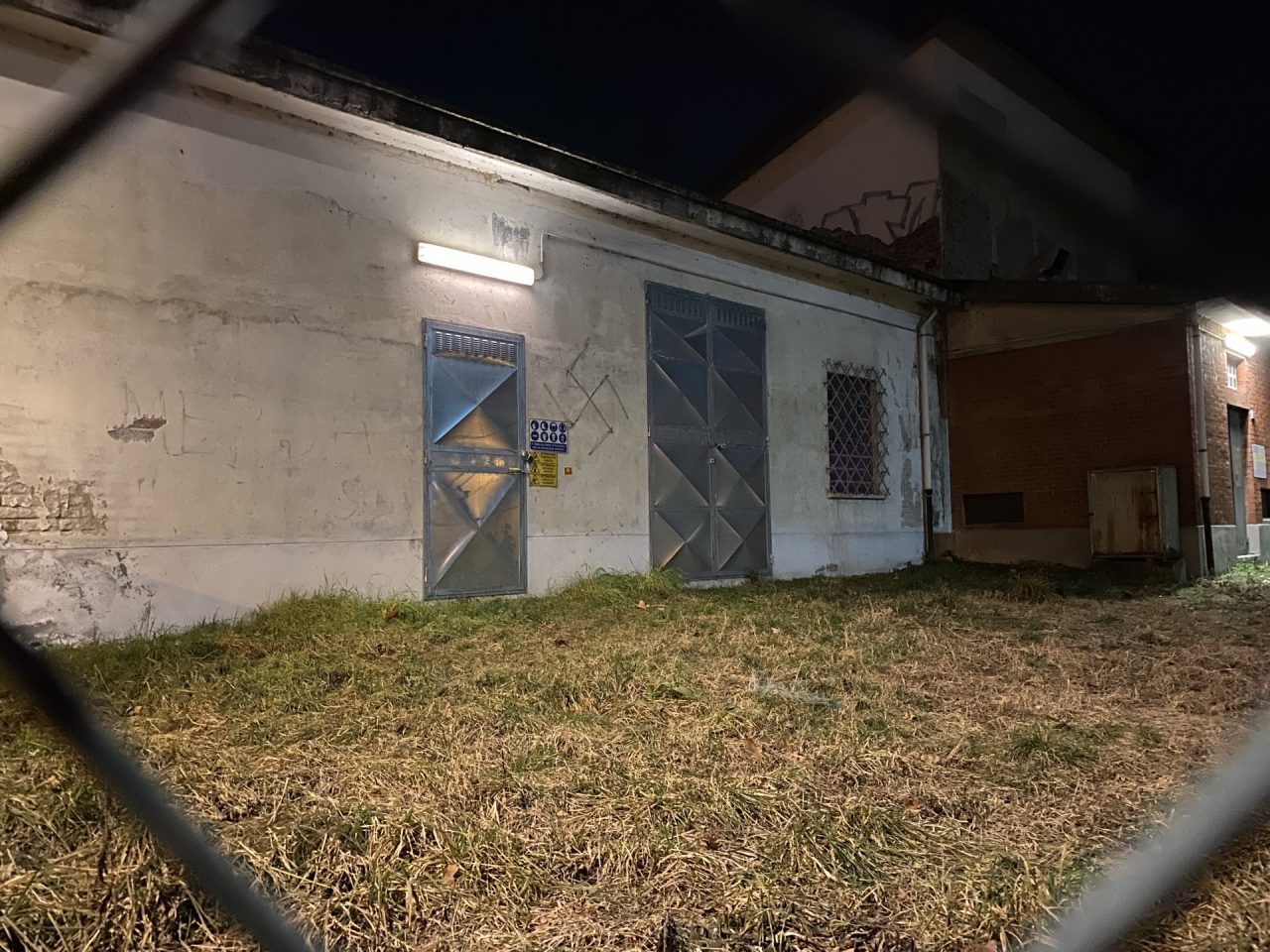 Svastica a San Mauro, la città manifesta