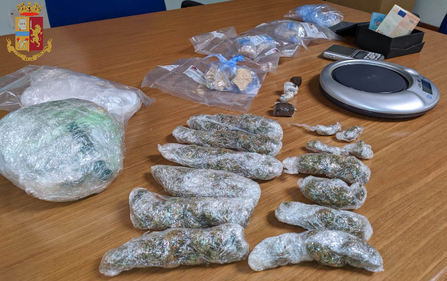 Droga nella cantina del vicino, arrestati