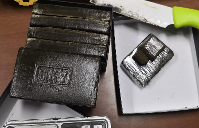 Trovati oltre 2 chili di droga: tre persone arrestate