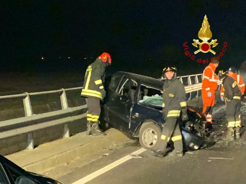 Terribile incidente sulla provinciale, morta una donna