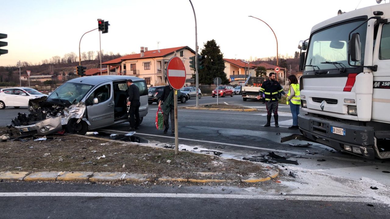 Ciclista investito e ucciso da un’auto a Caluso LE FOTO