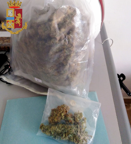Marijuana in casa, ne nascondeva oltre 400 grammi