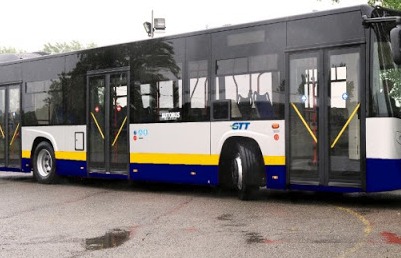 Non vuole mettere la mascherina sul bus, scoppia una rissa