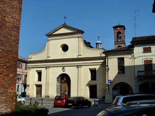 Coronavirus, chiese aperte ma niente Messe
