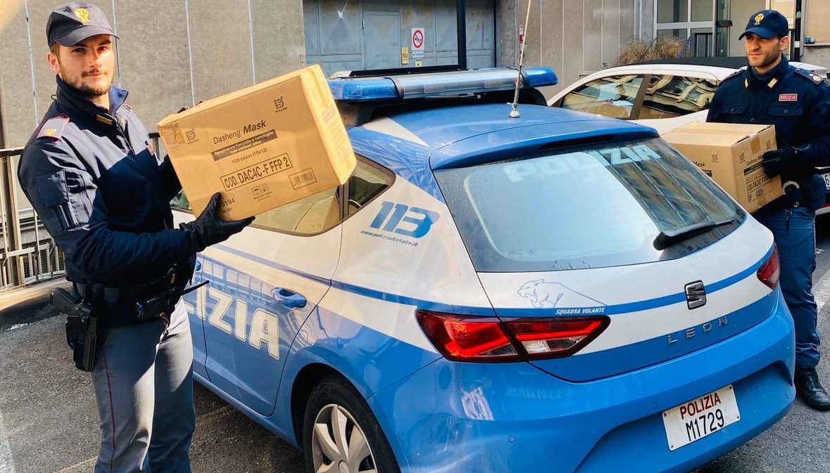 Mascherina FFP2 in capannone, la polizia le regala all’ospedale San Giovanni Bosco