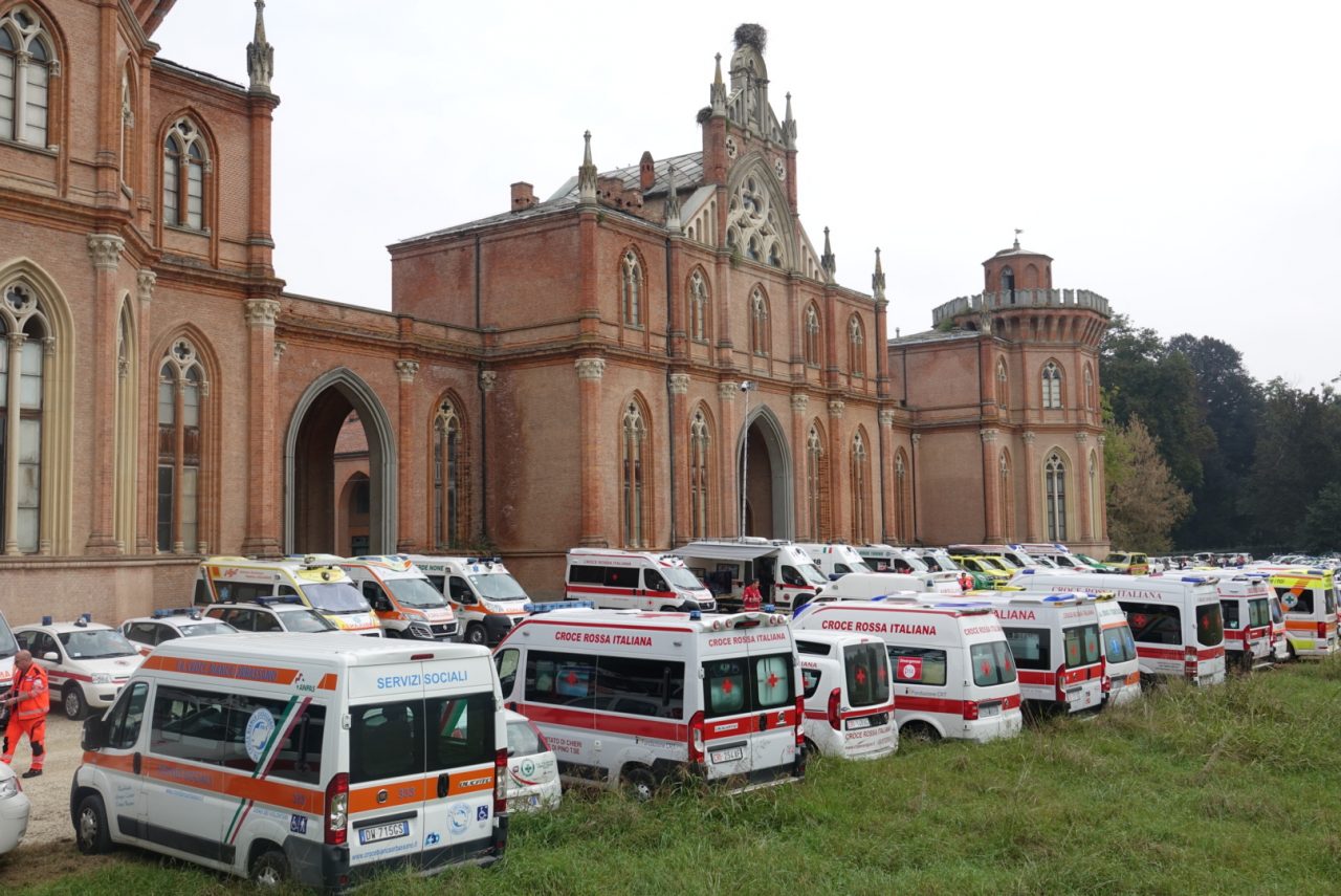 Fondazione Crt regala cinque nuove ambulanze LE FOTO