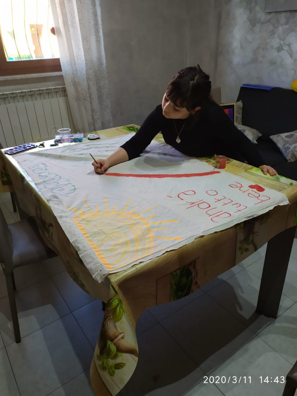 Coronavirus, “Andrà tutto bene”: gli arcobaleni colorano i paesi LE FOTO