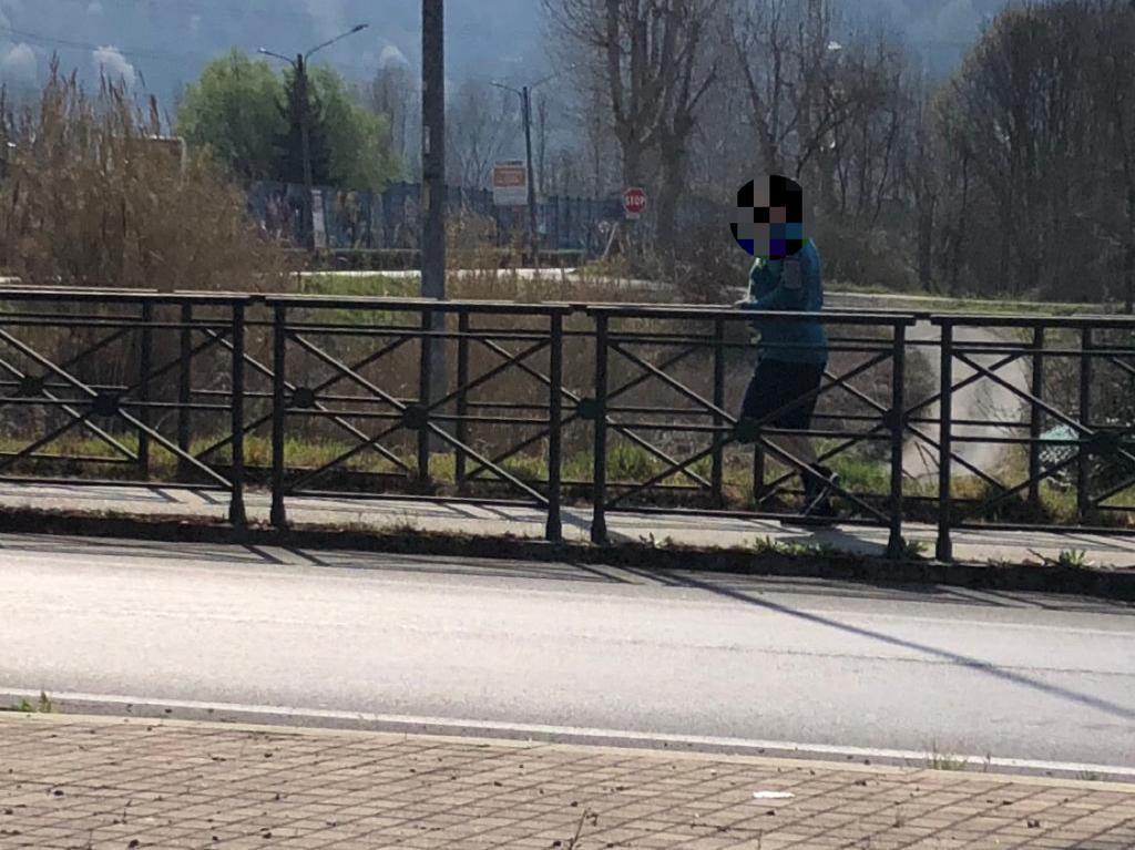 Coronavirus, troppe persone in giro per Chivasso