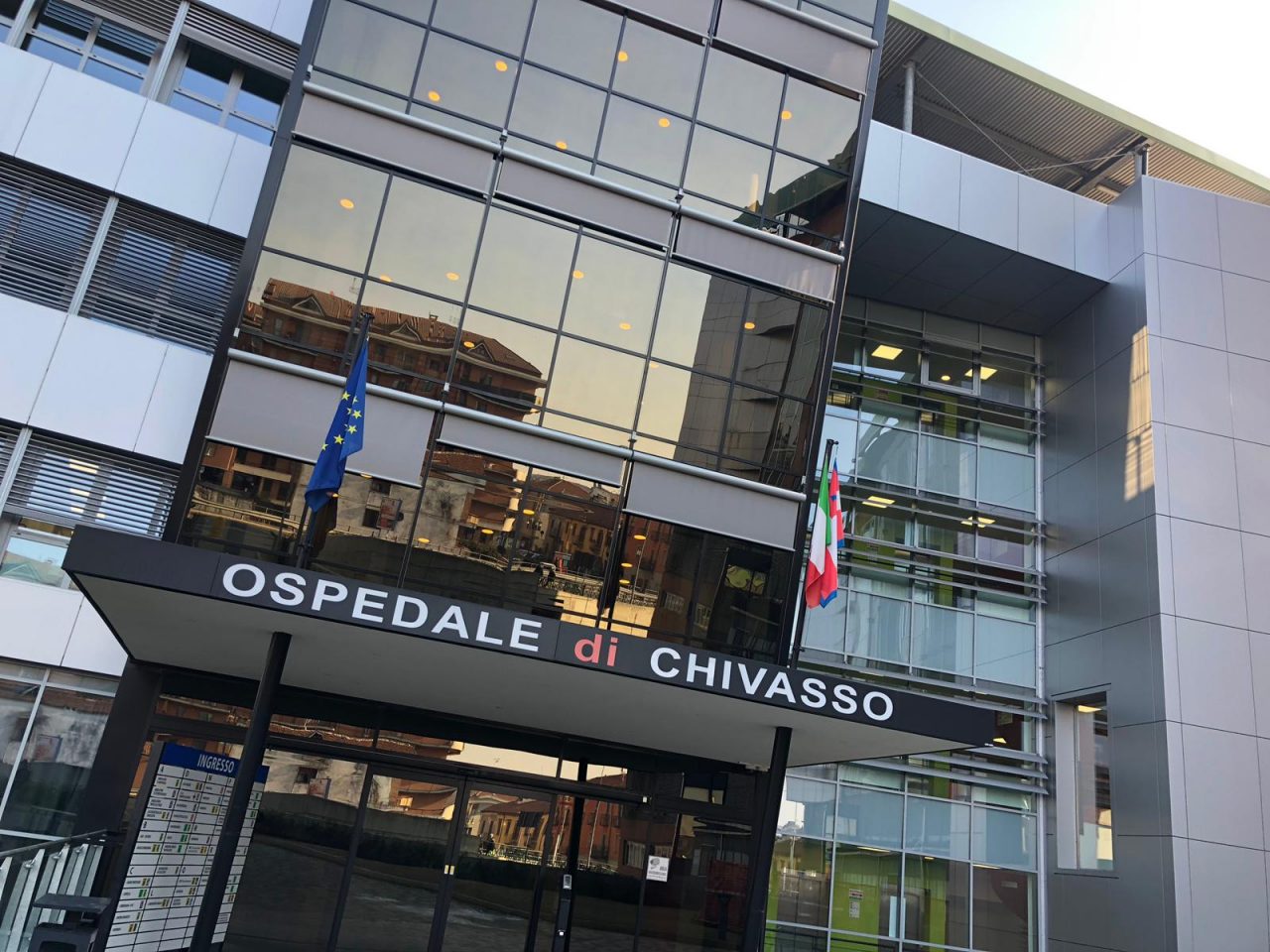 «Telefono al Nido, mia figlia appena nata ha la febbre e nessuno mi aiuta»