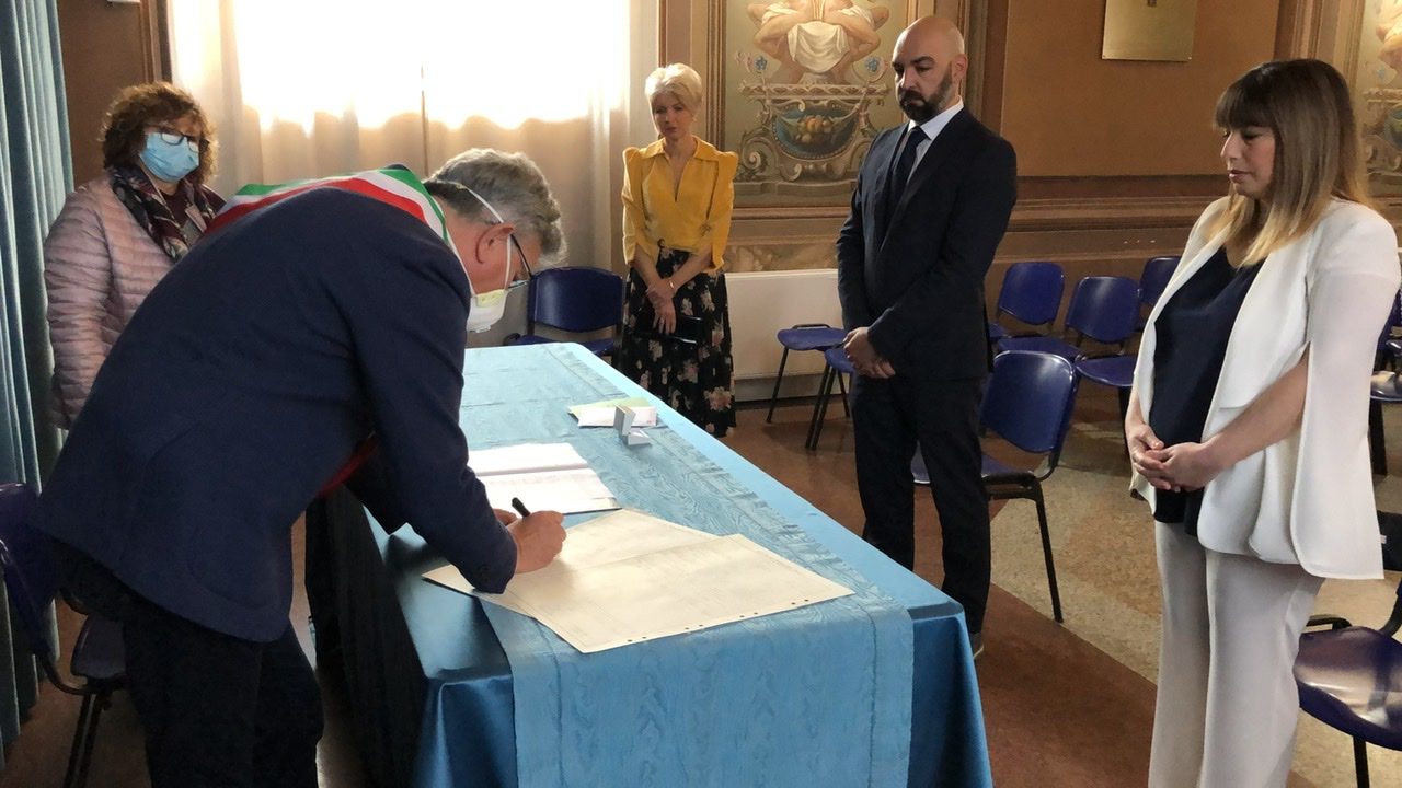 Matrimonio al tempo del Coronavirus a Chivasso IL VIDEO