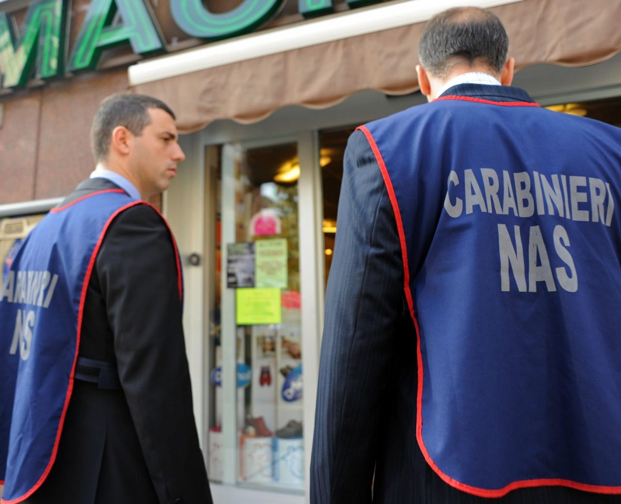 Farmacista di Chivasso vende medicine alla cannabis: denunciato