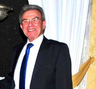 L’addio all’ex vigile del fuoco Achille Azzoni IL VIDEO