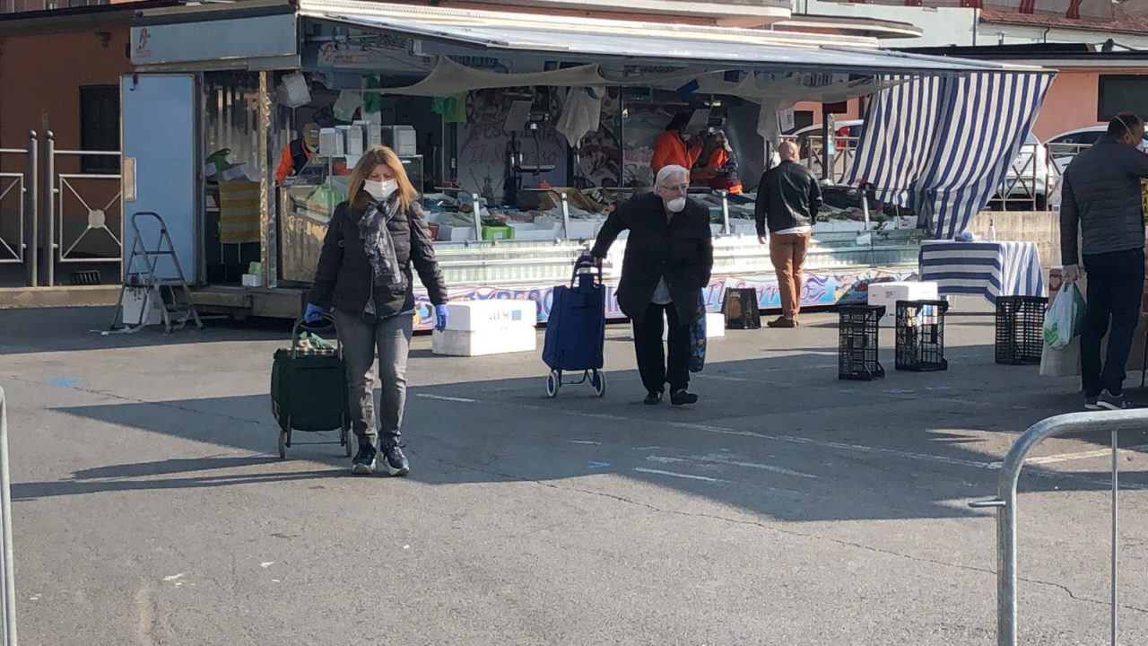 Il mercato a Chivasso si farà venerdì 24 aprile