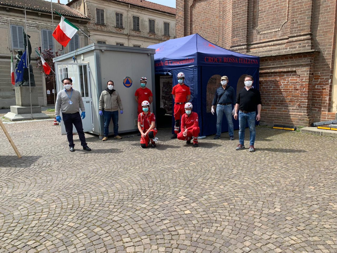 La Croce Rossa di Crescentino concede un gazebo ai volontari di Rondissone LE FOTO