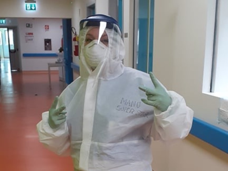 Oss dell’ospedale di Chivasso costretta a vivere lontana dalle figlie per evitare il contagio