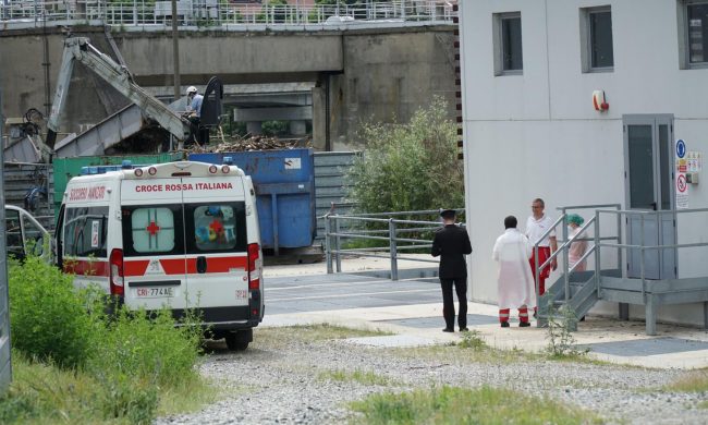 Ritrovato un cadavere nel fiume Po, il recupero è in corso