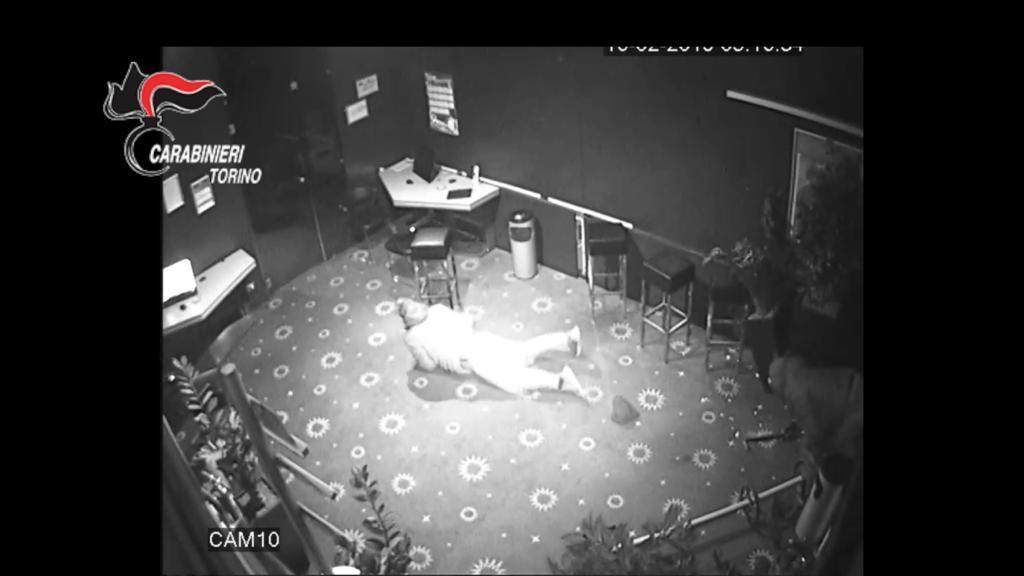 Furto da 100 mila euro a Chivasso, due arresti