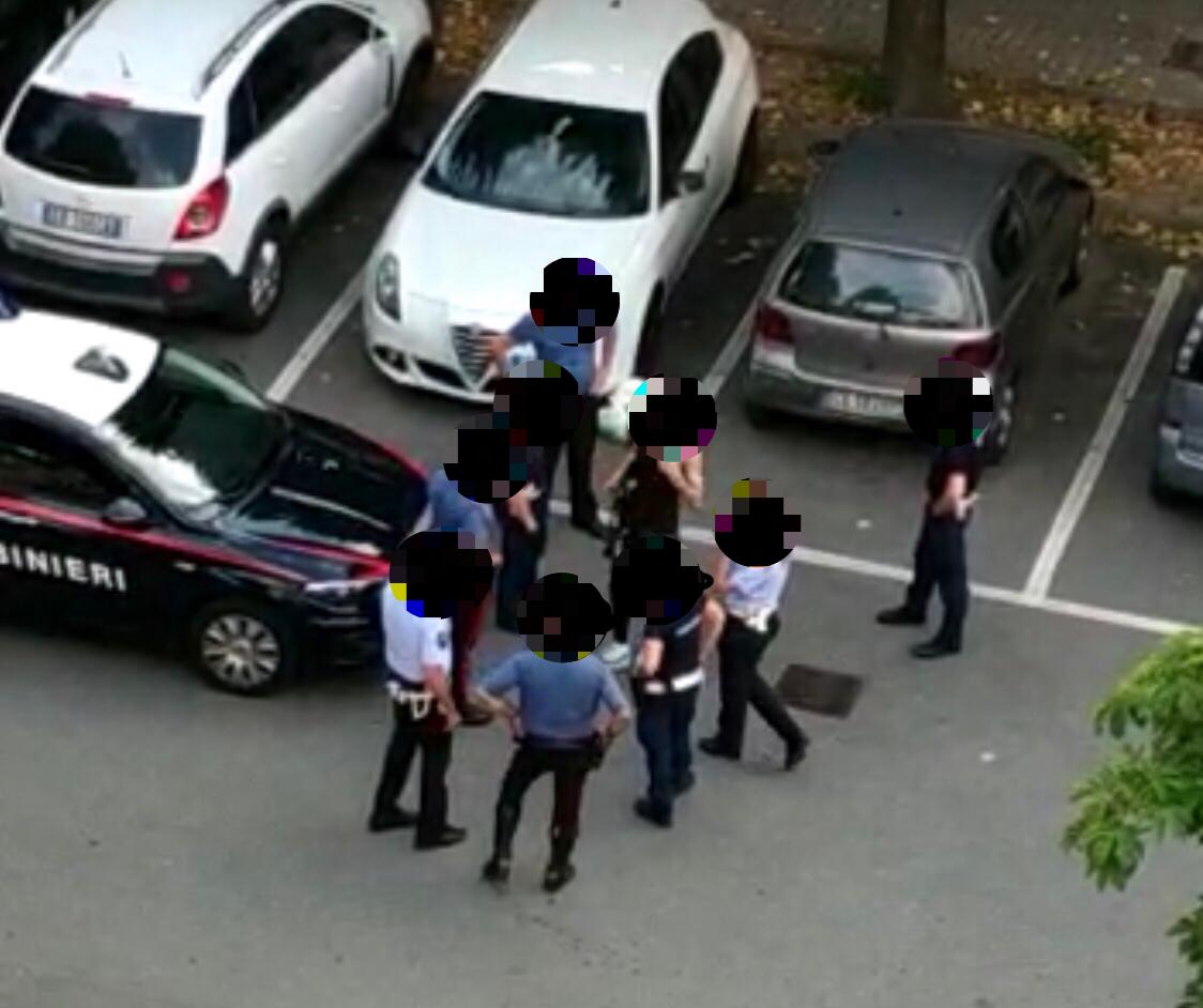 Chivassese insulta i vigili senza mascherina e poi chiama i carabinieri