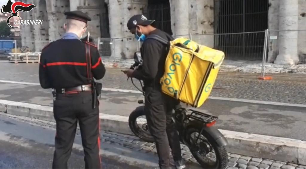 Food delivery, i controlli dei carabinieri IL VIDEO