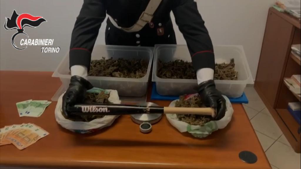 Barista di Chivasso arrestato per spaccio di marijuana