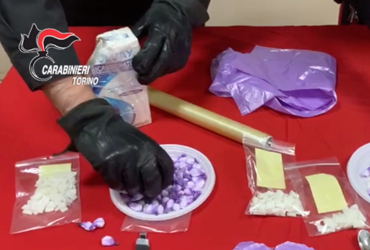 Droga incartata come caramelle: 4 arresti IL VIDEO
