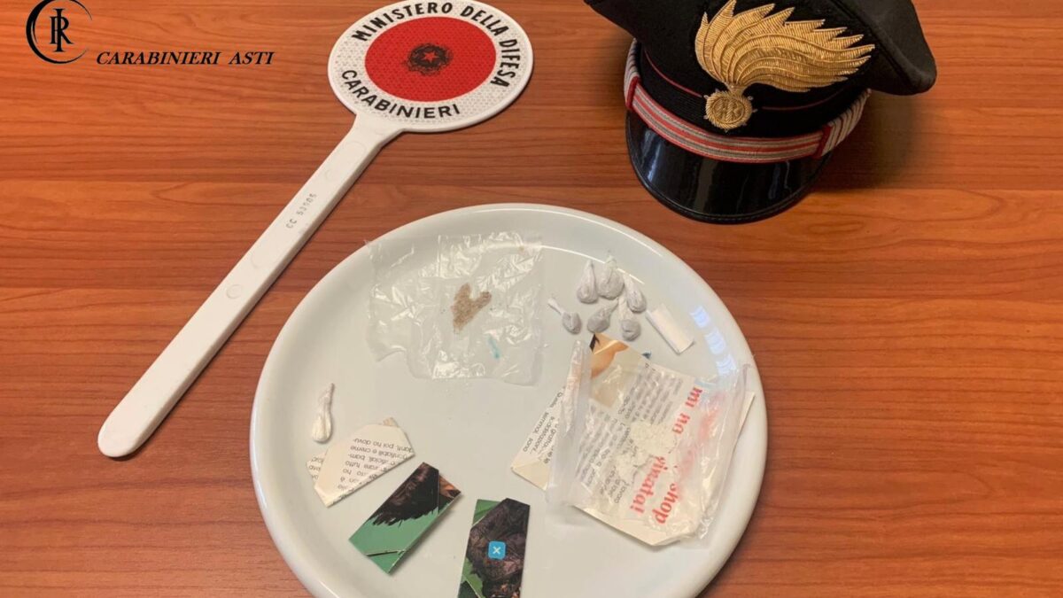 Droga party in una seconda casa, denunciati 20 ragazzi