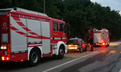 Incendio nella storica residenza del paese