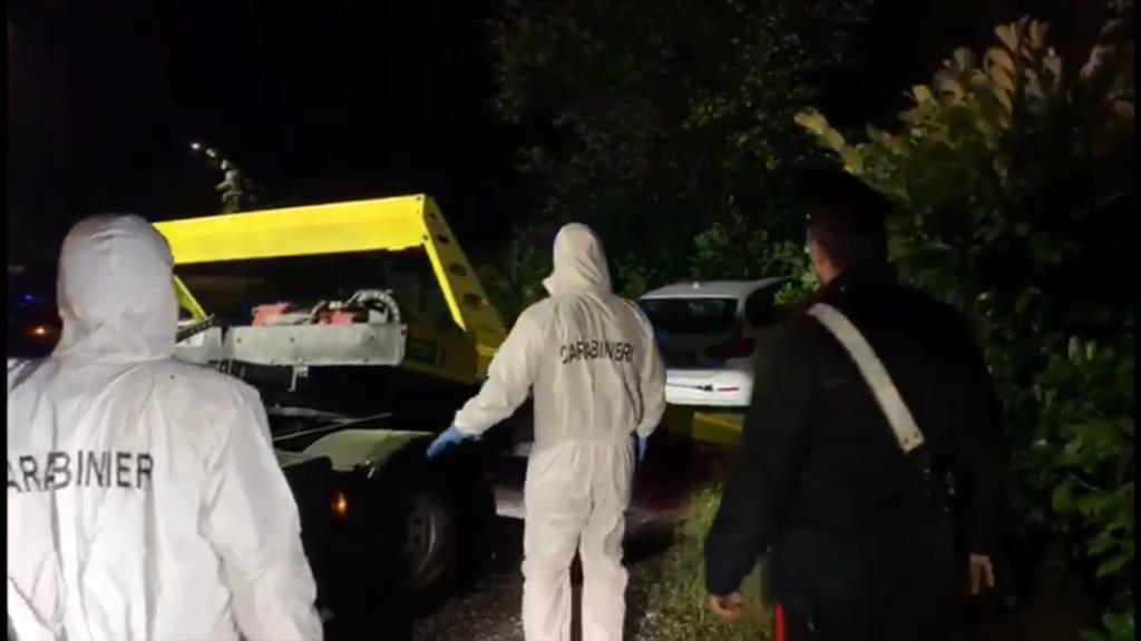 Consulente finanziario trovato morto imbavagliato nella sua auto