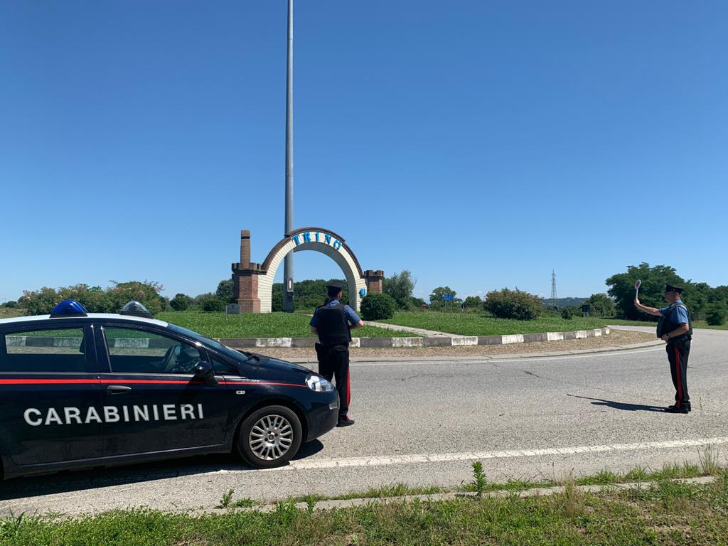 Lite all’interno di un bar, un uomo ha colpito un carabiniere: arrestato