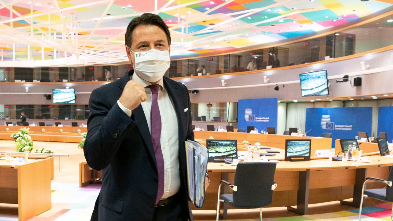 Dpcm, stasera Conte comunicherà le nuove misure