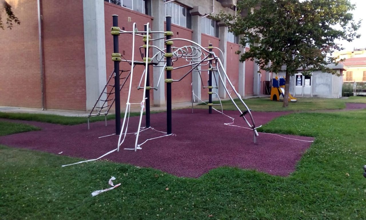 Sfida al sindaco per il 2021: aprire il parco giochi