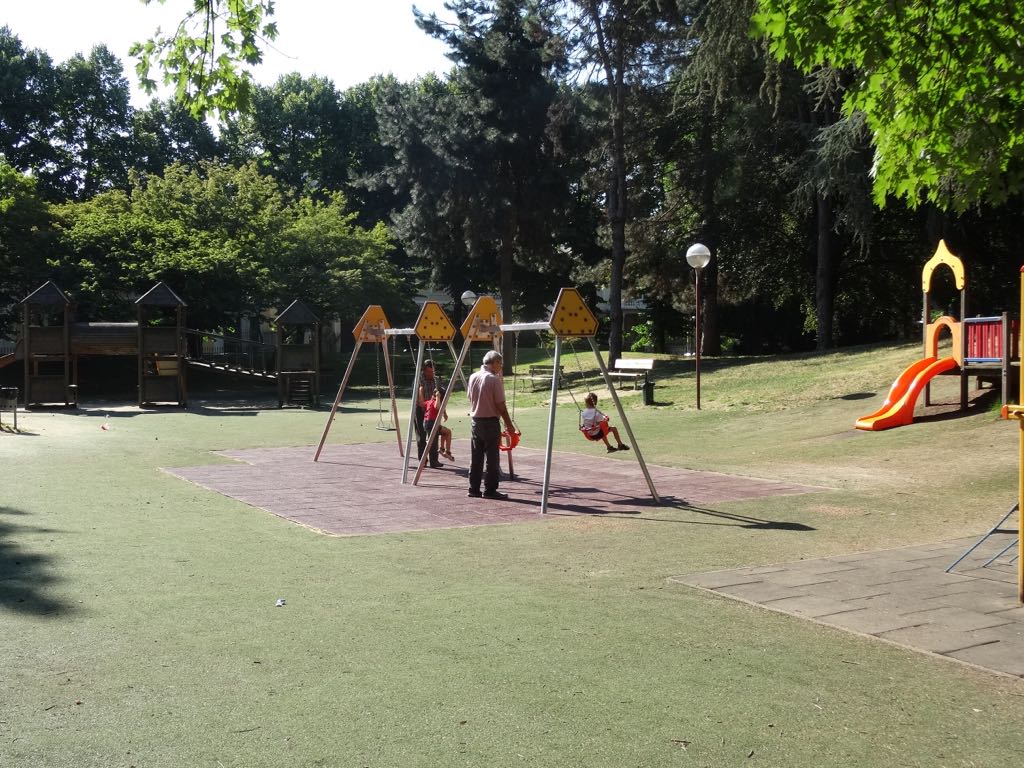 Stop al fumo nelle aree gioco di Torino
