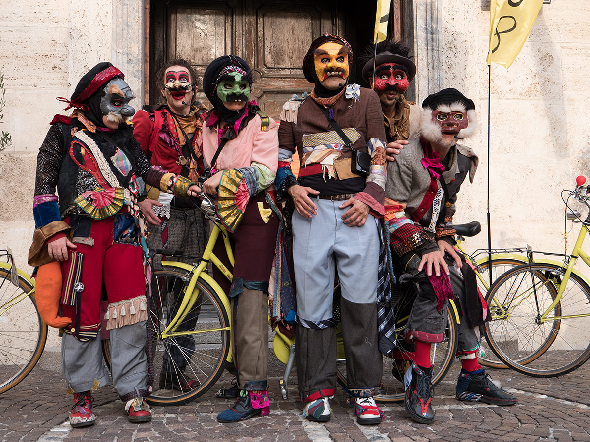 Il teatro in bicicletta con Faber Teater