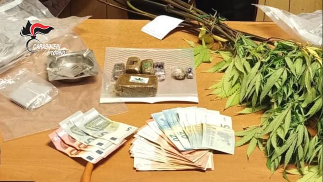 Corrieri della droga fermati con 2,2 kg di Amnèsia
