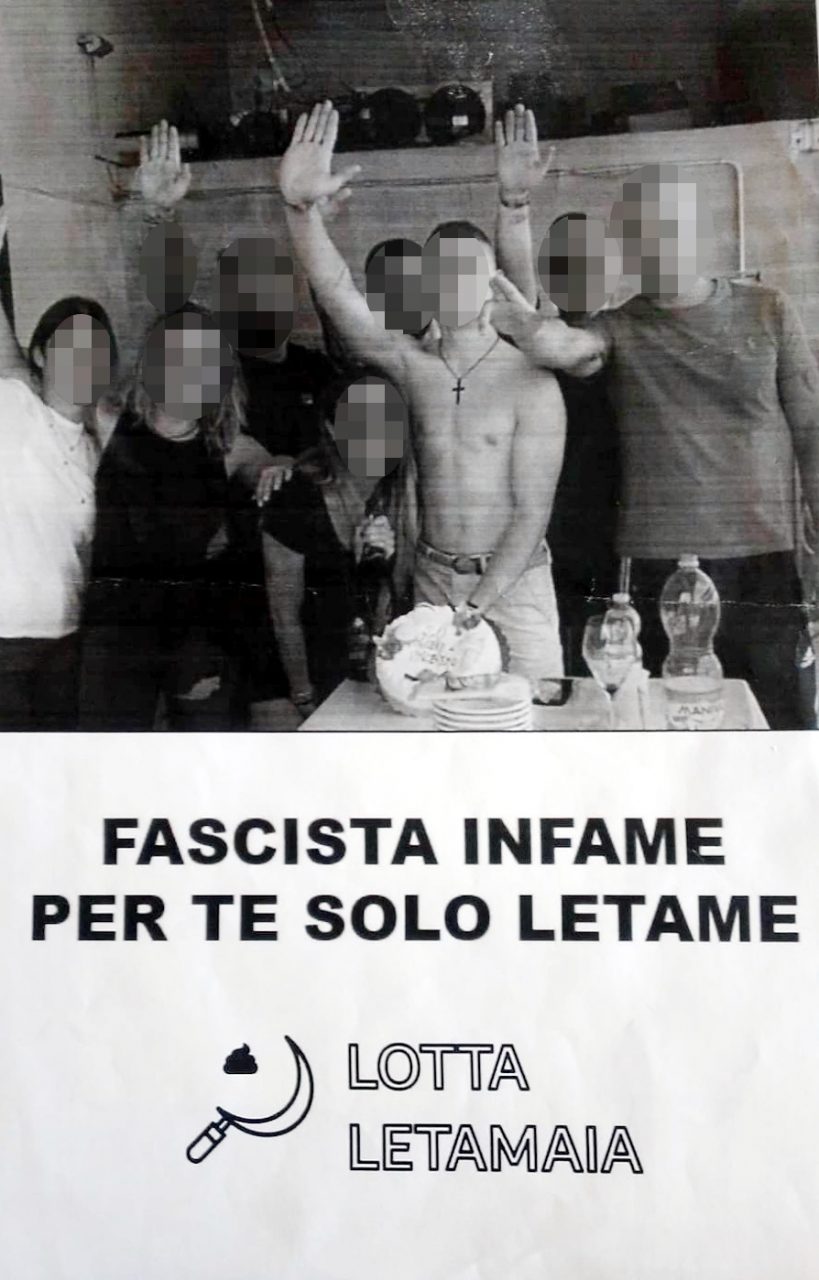 Fanno il saluto romano sui social, un sacco di letame davanti al bar di una delle protagoniste