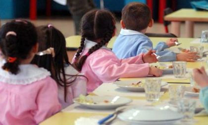 Un pasto a scuola costa 6 euro: è la tariffa più alta del territorio