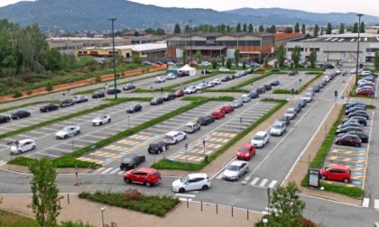 Caos tamponi a Settimo, fino a più di due ore di coda in auto