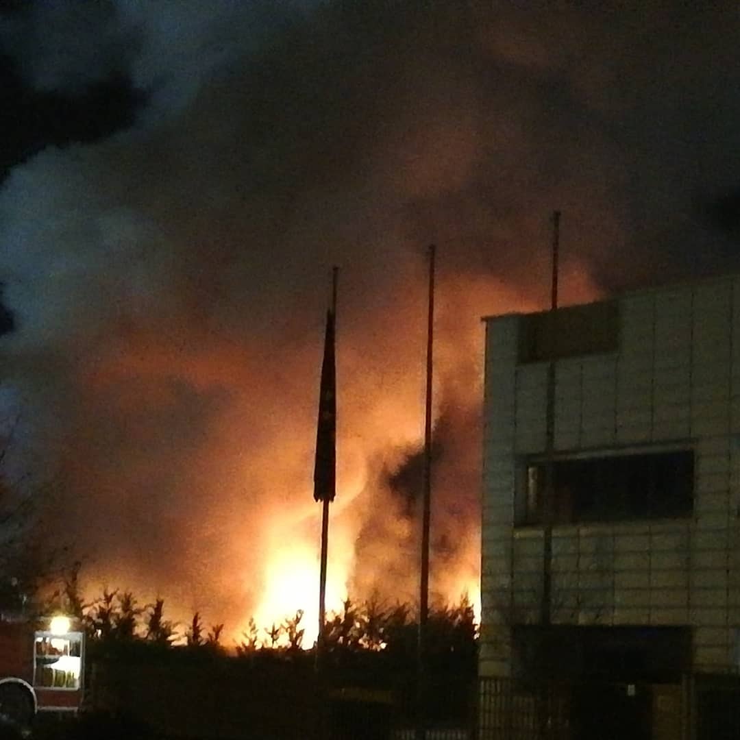 Incendio all’Amiat, una puzza tremenda invade il territorio
