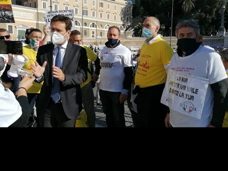Il Covid19 ferma le giostre, scatta la protesta