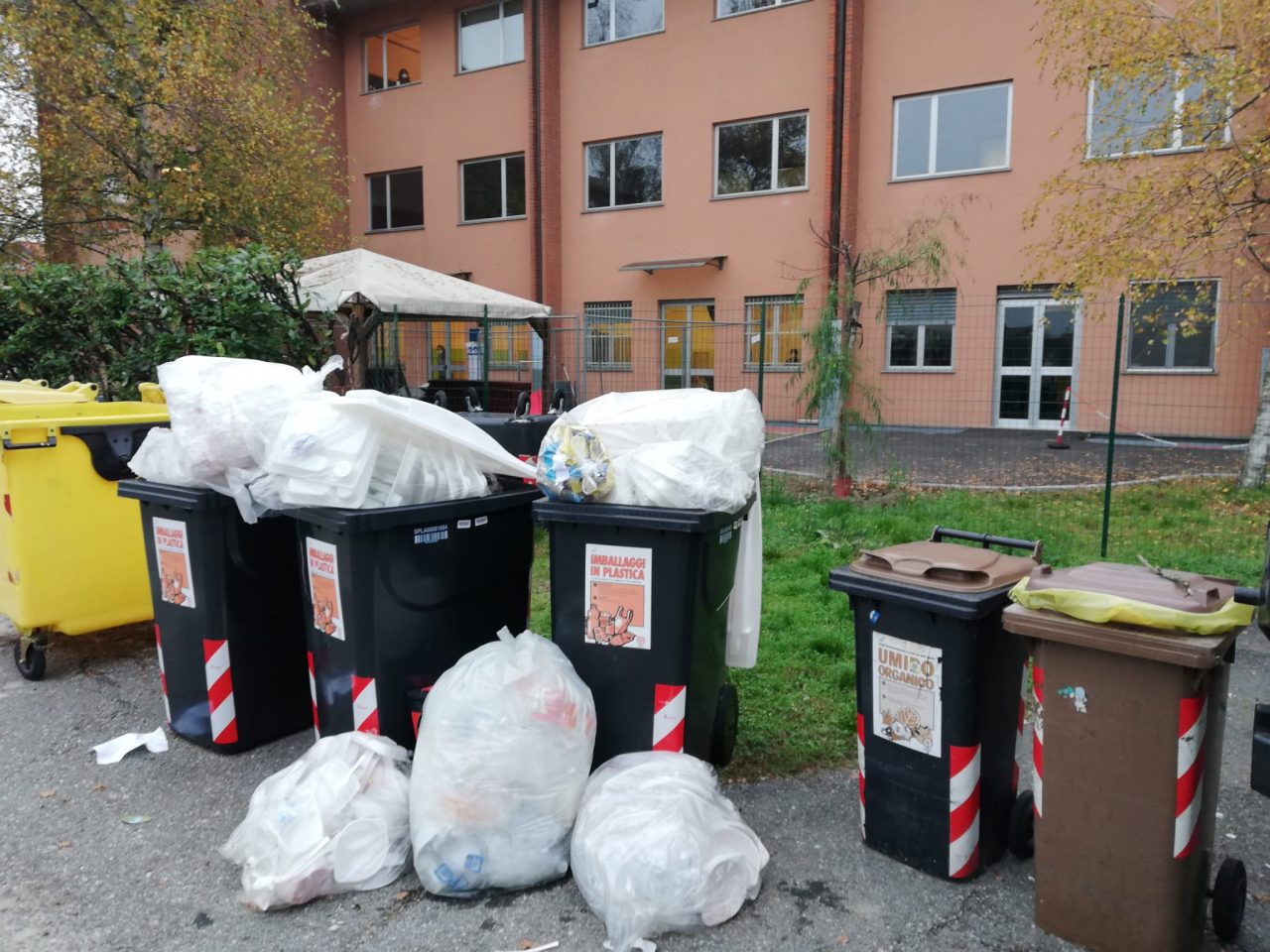 Infanzia Dasso, la protesta dei genitori: “i pasti sono incompleti”