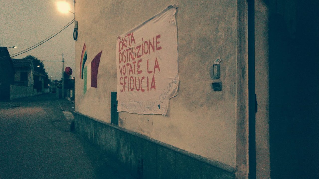 Sfiducia al sindaco, gli ex primi cittadini chiedono di mandarlo a casa